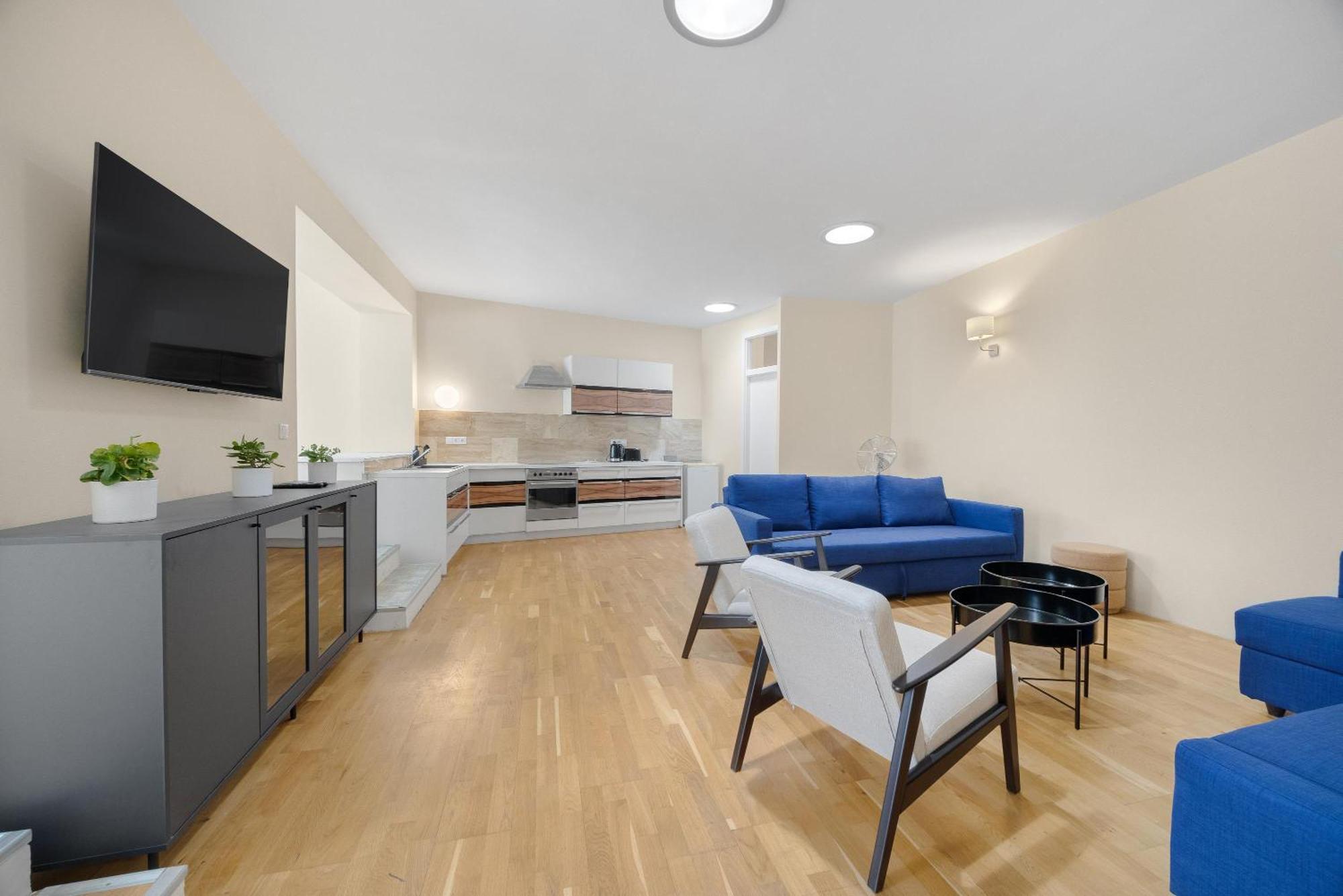 Hotel Reverie - Dependance, Check-In At Metropolitan Star Bratislava Exterior photo